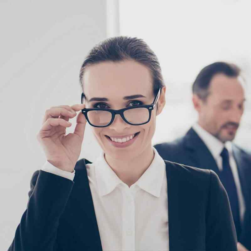 https://site.dataoxytech.com/wp-content/uploads/2019/04/img-people-07.jpg